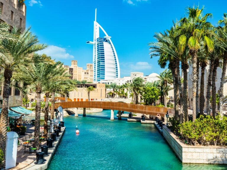 dubai_non-editorial_shutterstock Madinat Jumeirah Dubai canal view